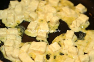 Paneer-Kale Frankie - Paneer Cooking