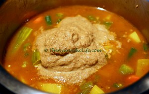 Arachuvitta Sambhar - Ground Paste