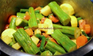 Arachuvitta Sambhar - Sauteed Veggies