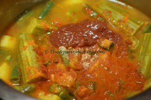 Arachuvitta Sambhar - Tamarind and Powders