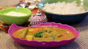 Arachuvitta Sambhar - With Rice
